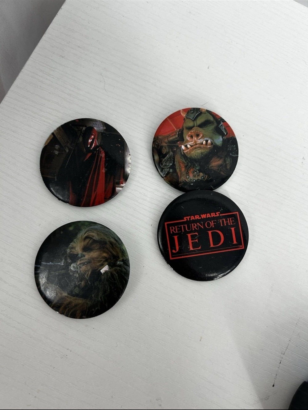 1983 4 Pin Back Buttons: Return Of The Jedi, Star Wars